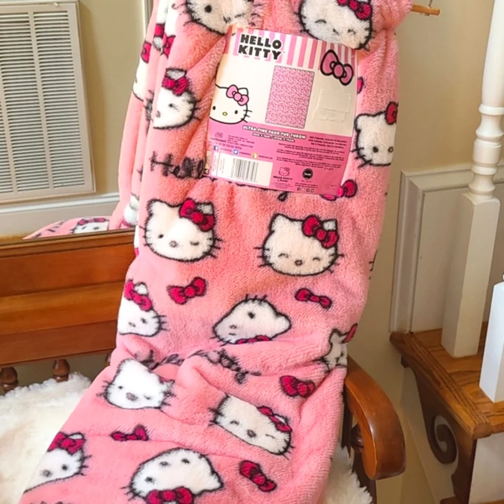 Hello Kitty Blanket 💕